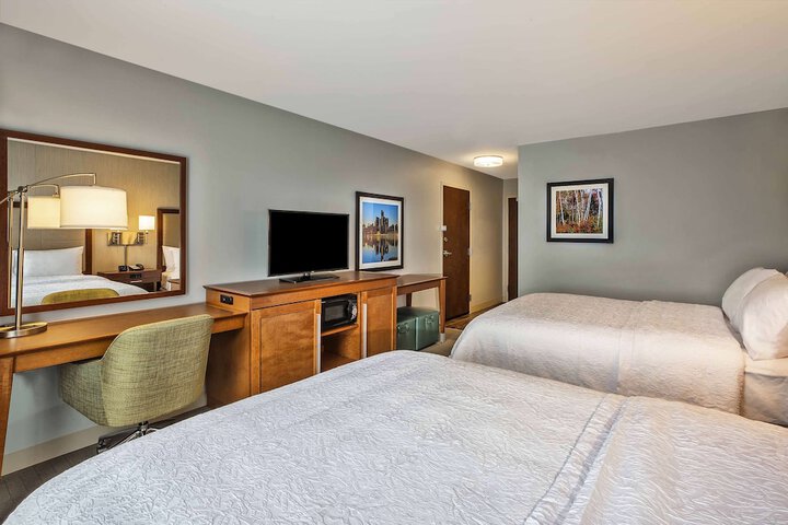 Room 28 of 40