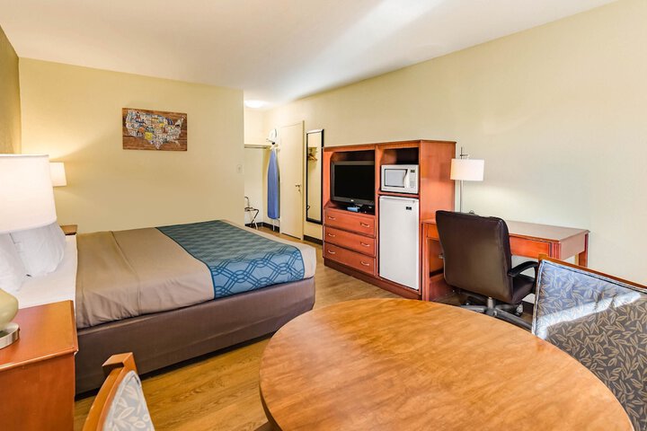 Room 12 of 29