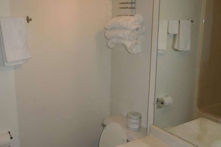 Room 12 of 23