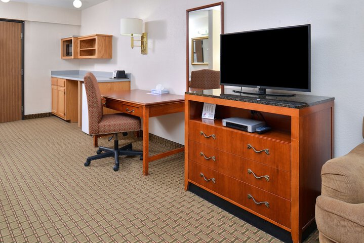 Room 18 of 26