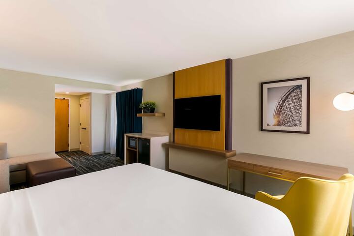 Room 12 of 45