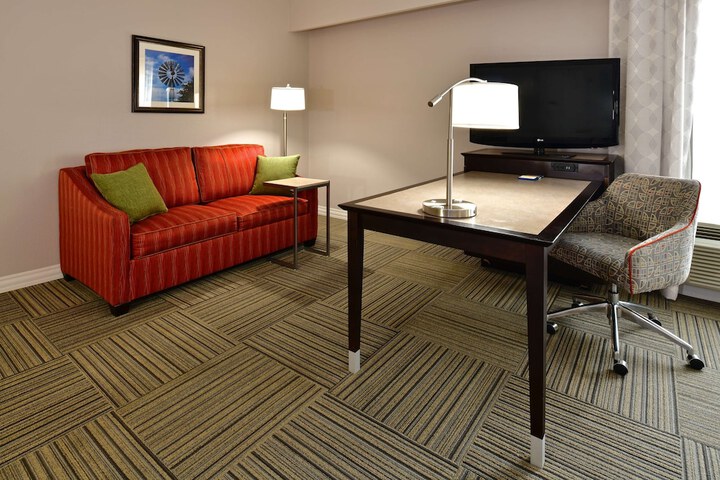 Room 27 of 47