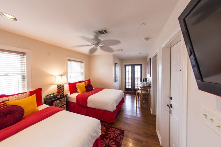 Room 28 of 34