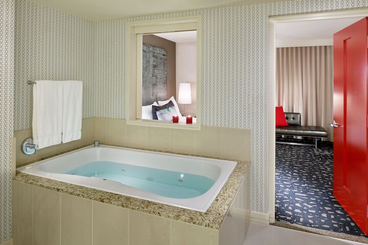 Room 21 of 101