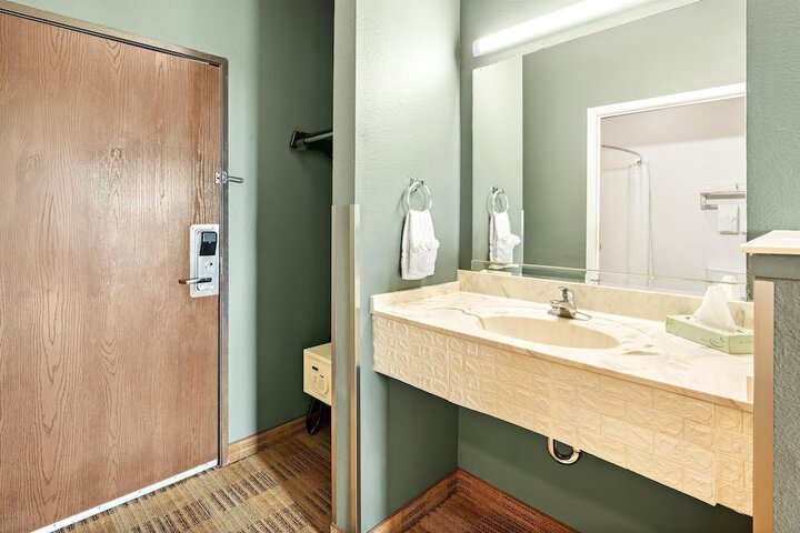 Americas Best Value Inn Somerville