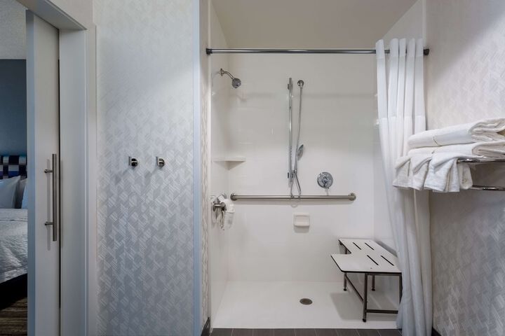 Room 33 of 44