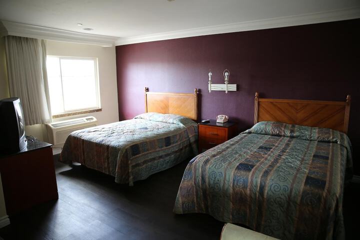 Room 27 of 34