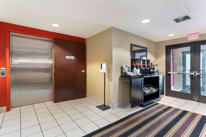 Hotel Interior 10 of 31