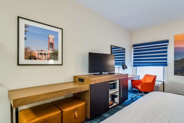 Room 16 of 35