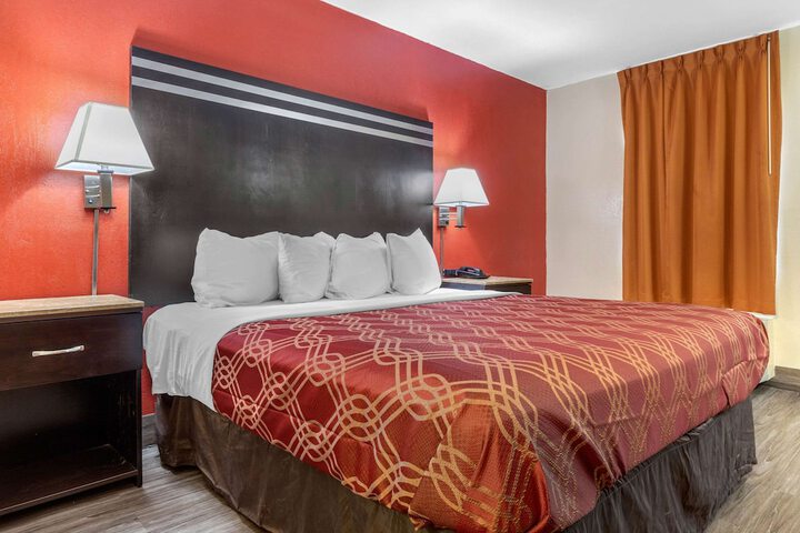 Room 14 of 31