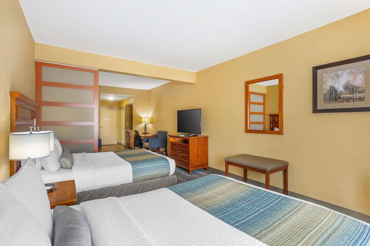 Best Western Plus University Park Inn & Suites
