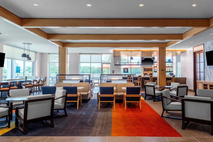 Hyatt House The Woodlands / Shenandoah