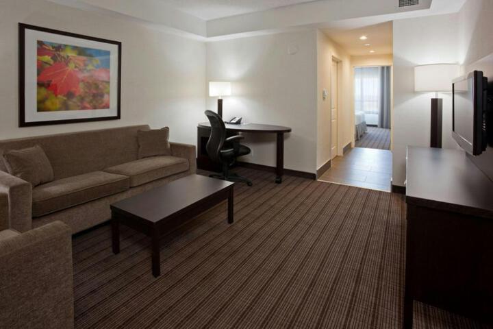 Holiday Inn Express & Suites New Liskeard by IHG