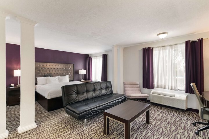 Room 19 of 60