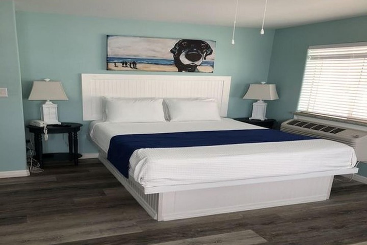 Beachgate CondoSuites and Oceanfront Resort