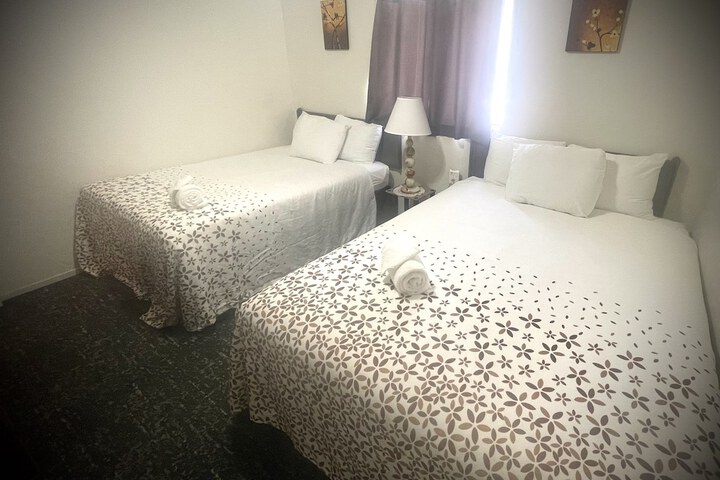 Room 100 of 143