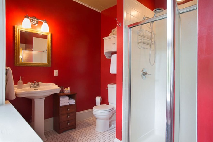 Room 21 of 58