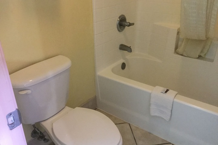 Room 6 of 37