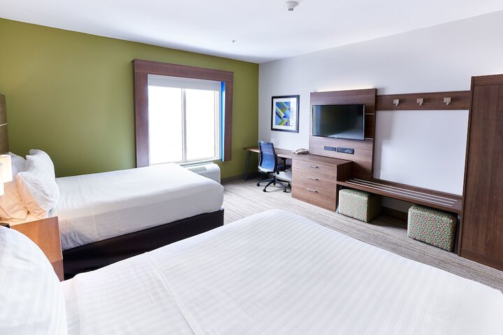 Room 18 of 40