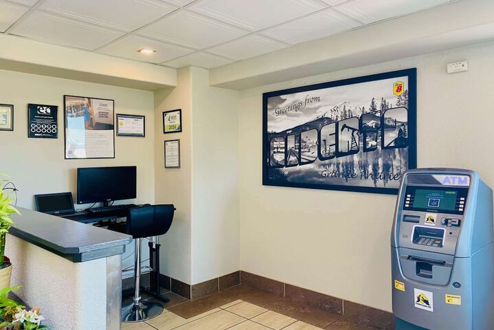 Business Center 68 of 69