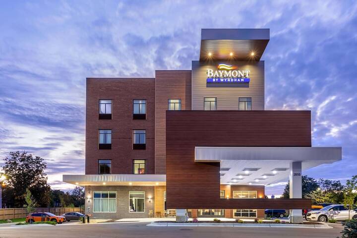 Hotel 8 of 51