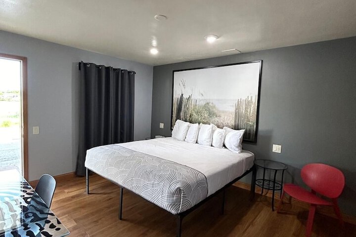 Room 16 of 24