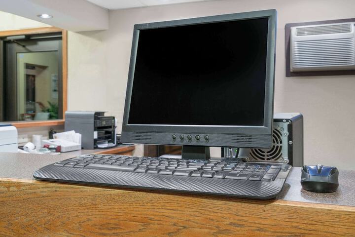 Business Center 21 of 21