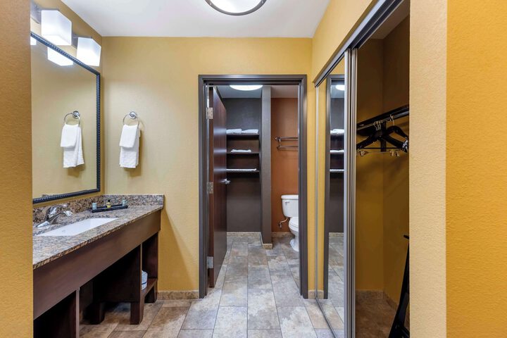 Best Western Plus Tupelo Inn & Suites
