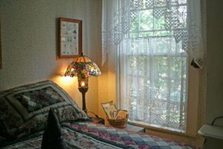 Nichols Guest House B & B