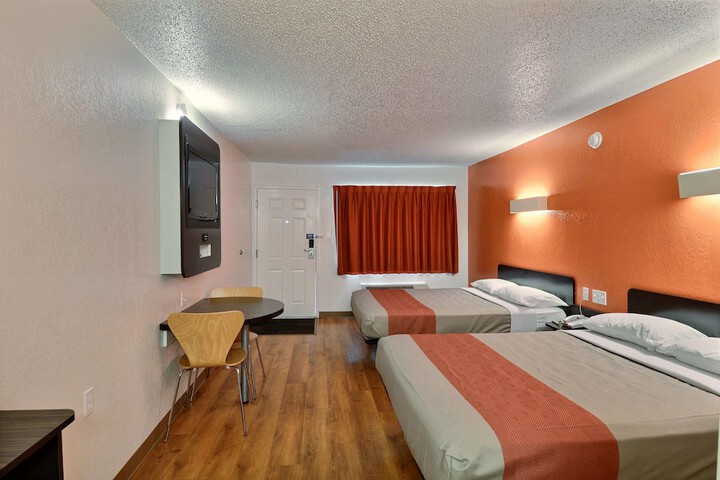 Room 27 of 30