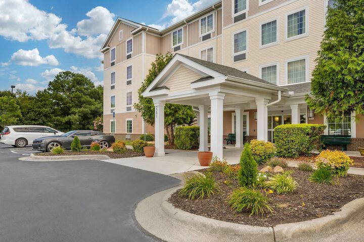 MainStay Suites Jacksonville near Camp Lejeune