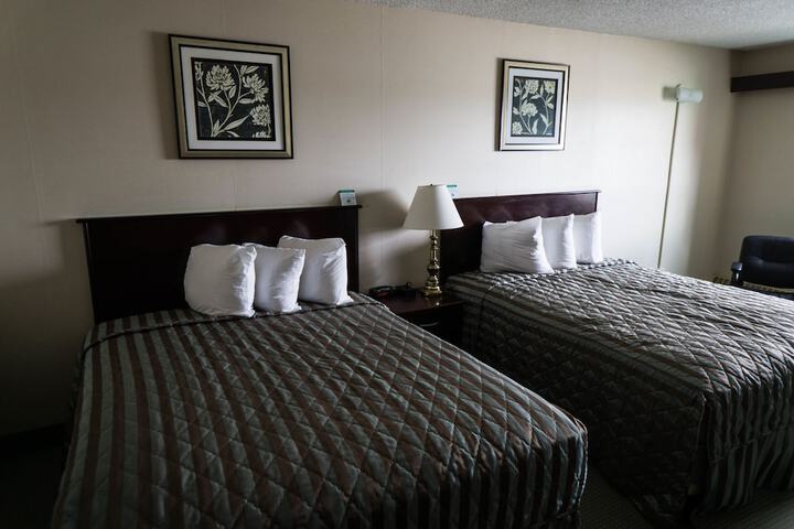 Room 33 of 67