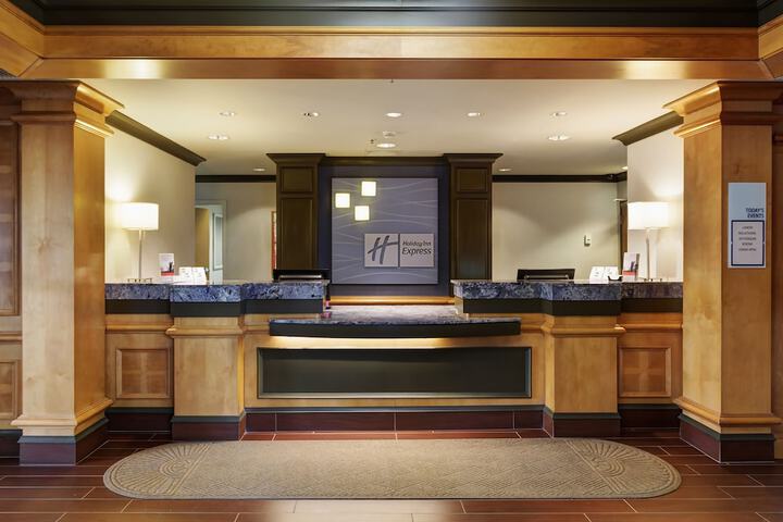 Holiday Inn Express Hotel & Suites Warwick-Providence (Arpt) by IHG
