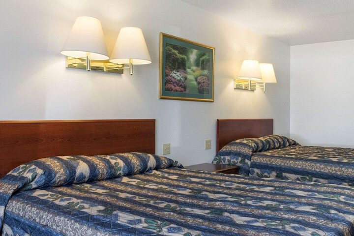 Rodeway Inn West Fargo Main Ave.