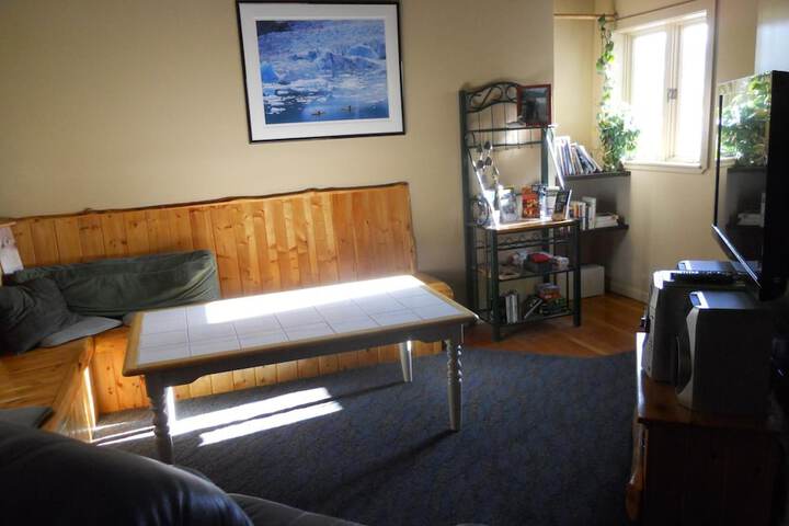 Room 37 of 60