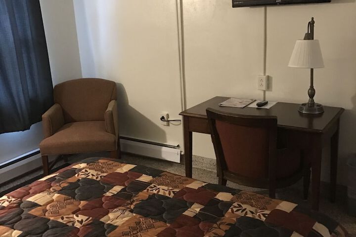 Room 50 of 98