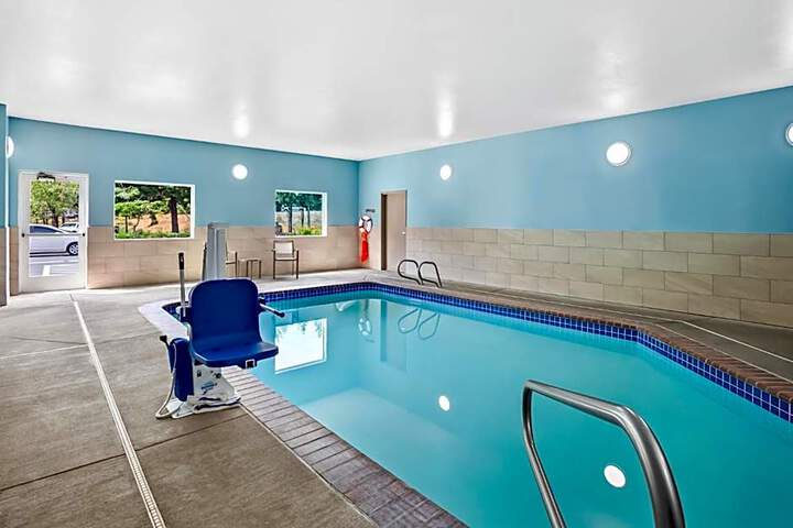 Holiday Inn Express & Suites Tumwater Olympia by IHG