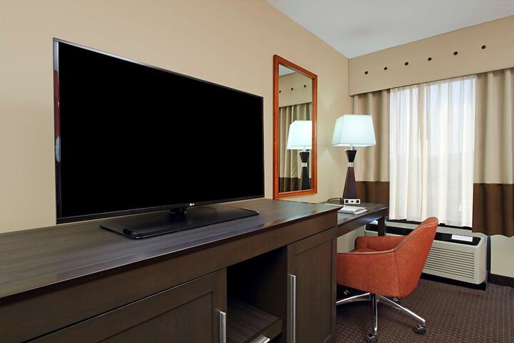 Room 32 of 46