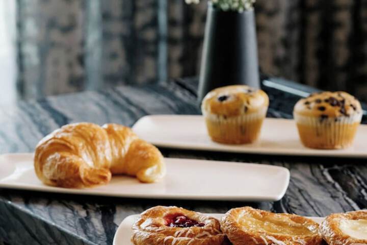Breakfast/Coffee Service 49 of 63