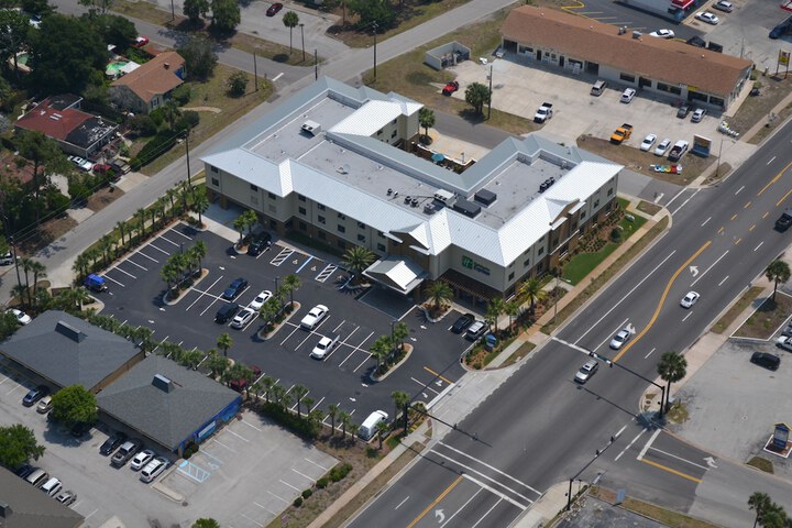 Holiday Inn Express Jacksonville Beach by IHG