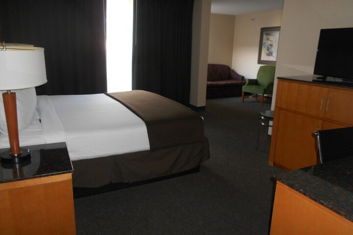 Room 53 of 64