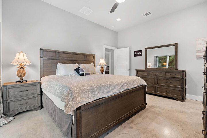 Peaceful Cottage w / Grill Mins to Lake Travis