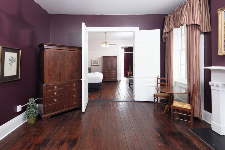 Room 7 of 38