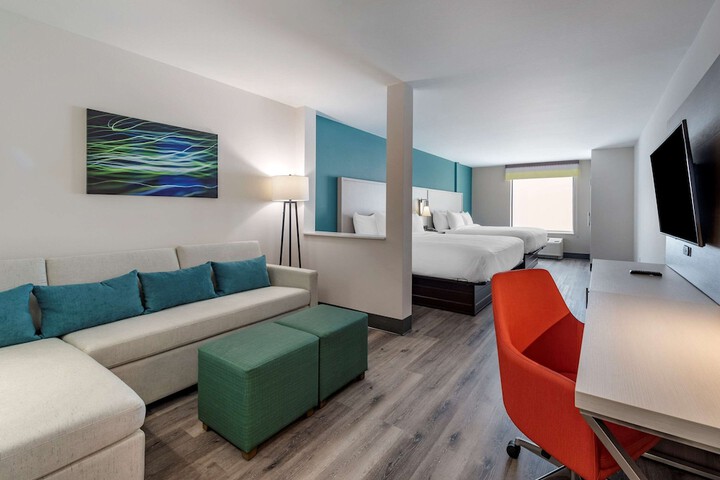 Room 40 of 71