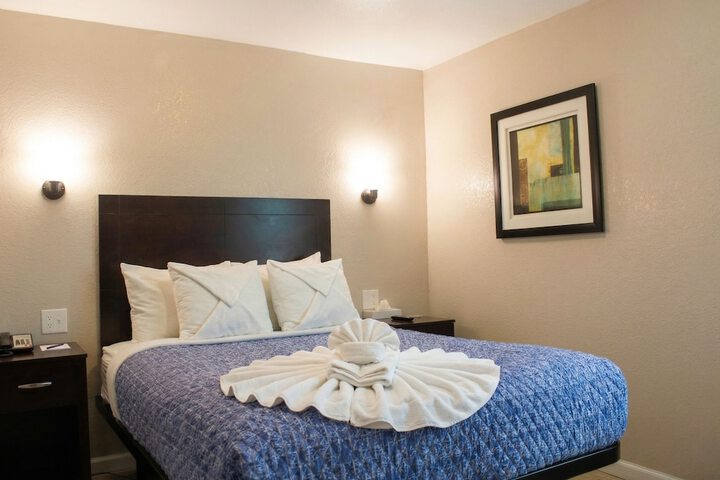 Seahorse Inn and Cottages