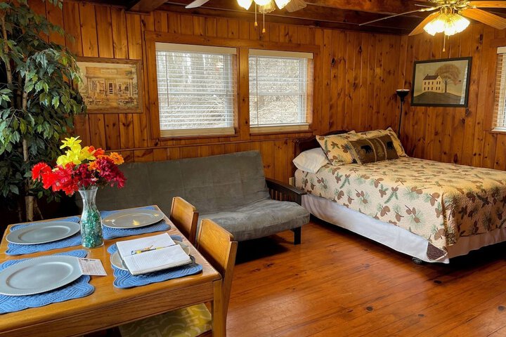 Mountain Aire Cottages Inn & Glamping