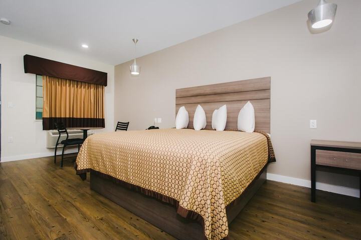 Room 27 of 57