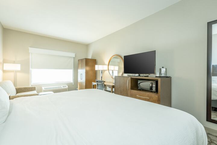 Room 32 of 72