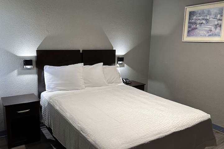 Room 19 of 54