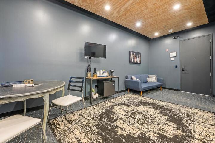Indigo Pass Boutique Hotel